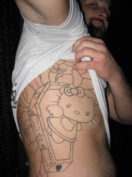 Sangat nikmat rasanya besetubuh dengan tante rina. 9 Weird Hello Kitty Tattoos - FunCage