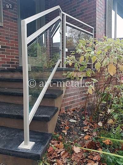 In commercial applications, the nbc permits the top or a guard (42″ minimum height) to also serve as handrail. Deck Railing Height: Requirements and Codes for Ontario