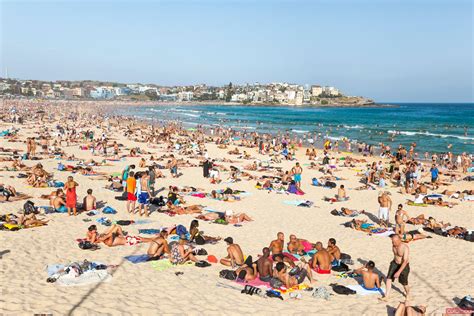 matteo colombo photography bondi beach crowded on new year s day sydney australia royalty