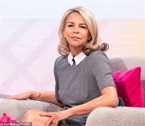 Husband, former footballer, lee chapman. Leslie Ash blames 'the age of selfies' for young women ...