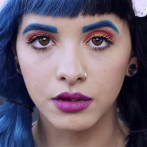 Melanie Martinez S Makeup Photos And Products Steal Her Style Page 2