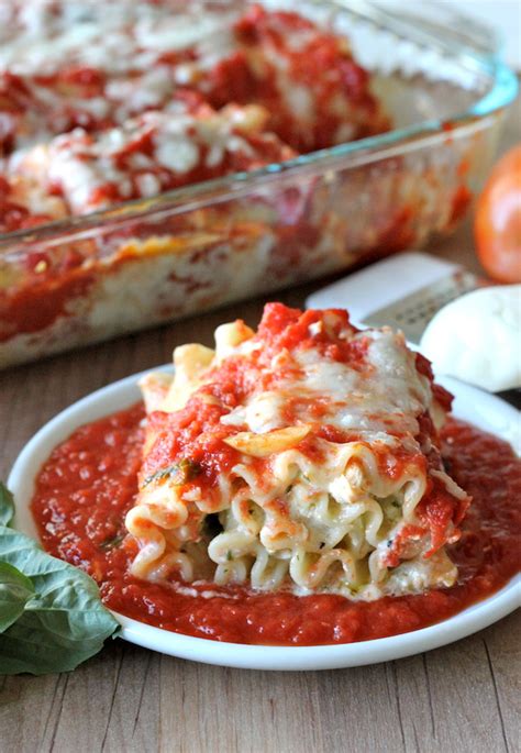 Layer tomatoes on top of the chicken. Chicken Pesto Lasagna Roll-Ups | Recipe | Pesto lasagna ...