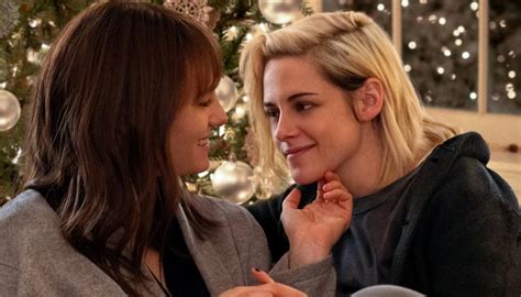 Lesbian Romance In Christmas Movie Happiest Season Reignites Debate About Who Can Play Gay