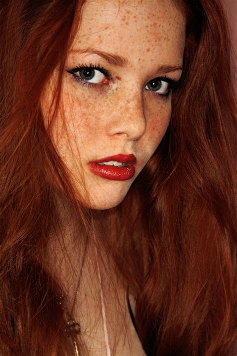 Pin By Joy On Belle Rousse Beautiful Red Hair Beautiful Freckles Red Hair Freckles