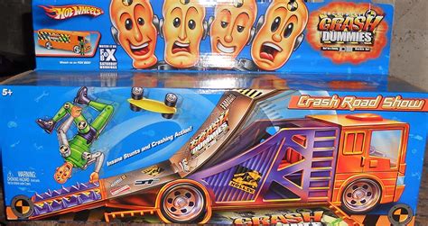 Mattel Hot Wheels Incredible Crash Dummies Crash Road Show Amazon In