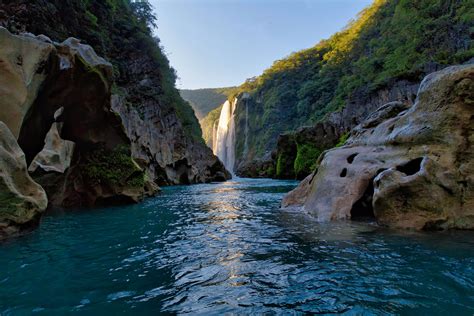 Cascada De Tamul Diversión De Altura En San Luis Potosí México