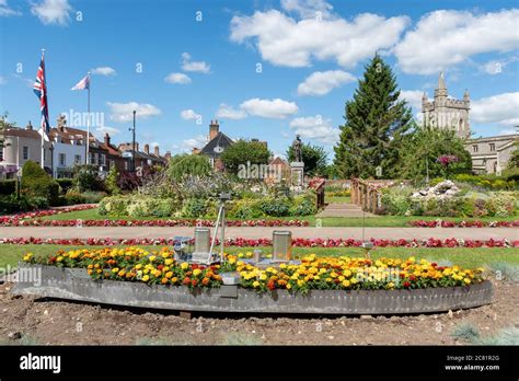 Amersham Garden of Remembrance (memorial gardens) in Amersham Old Town