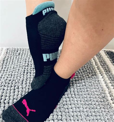 Swipe To Take Of My Sweaty Gym Socks 💦😜 Rfeetfuckers