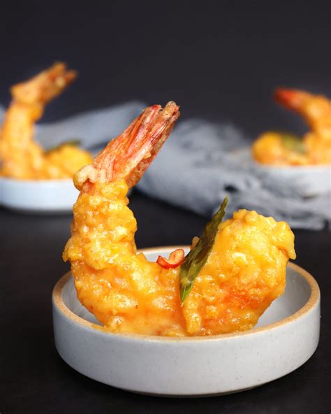 Remove with a slotted spoon. Salted Egg Yolk Prawns | Recipe | Salted egg, Salted egg ...