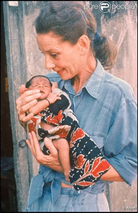 Audrey Hepburn Unicef Photos Audrey Unicef Audrey Hepburn Photo 31820182 Fanpop