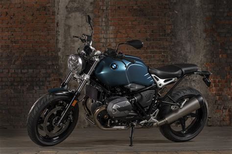 However, the bike is pricey as compared to its rivals and given the number of features it offers. Fotos: La familia BMW R NINE T crece: estos son los nuevos ...
