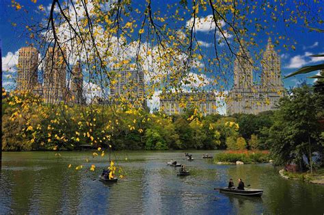 Central park offers hundreds of attractions for adults, kids, solo explorers and families across its 843 acres! Central Park Lake