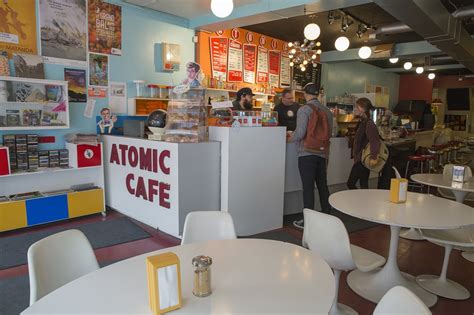 Atomic Café - Hochelaga