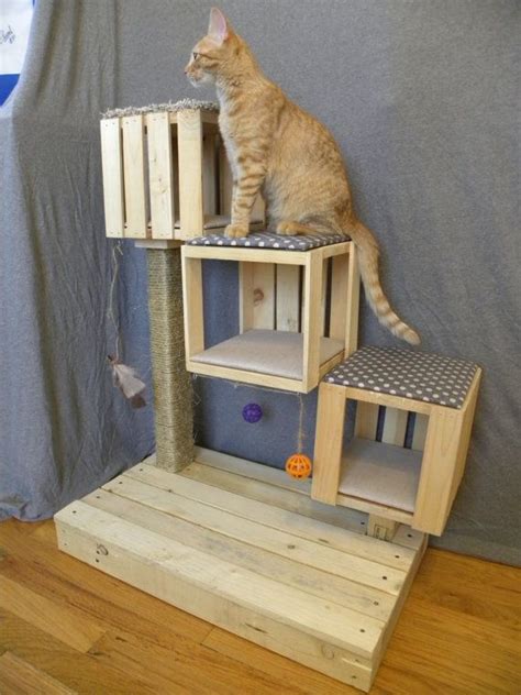 12cat Tree From Pallets Diy Cat Tree Cat Condo Cat Furniture