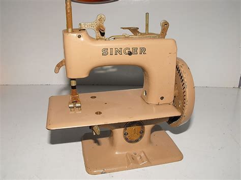 vintage 1950s miniature toy working singer sewing machine as found condition ebay sewing