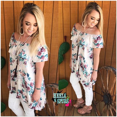 the rosa floral top floral tops country girls outfits fashion wishlist