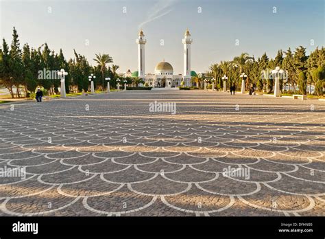 Habib Bourguiba Mausoleum Monastir Tunisia Stock Photo Alamy