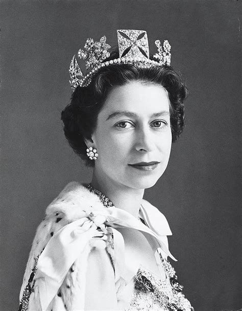 6 Fun Facts Aboutqueen Elizabeth Ii Katie Considers