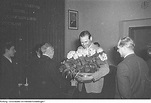 Hermann Matern, Otto Grotewohl und Walter Ulbricht gratulieren Otto ...