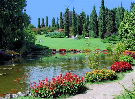 Pond in the Park | The Sigurtà Garden-Park has a surface of … | Flickr