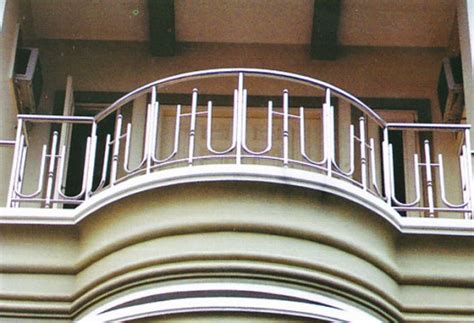 And apart from this they also add a great character and beauty to the exterior facade of the house. 6. SS Balcony Railing - Universal Standard Steel ...