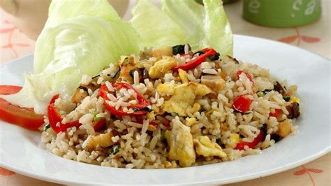 1 ekor ikan kerapu lumuri dengan sebutir telur, yang di kocok lepas. Resep Masakan Nasi Goreng Ikan Asin, Mudah Praktis, Cocok ...