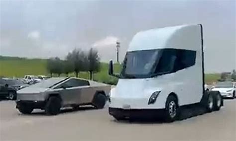 Tesla S Cybertruck And Semi Drag Race In New Video To Showoff