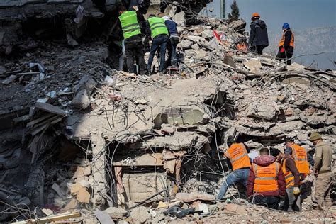 WHO dodental aardbevingen Turkije en Syrië meer dan 35 000