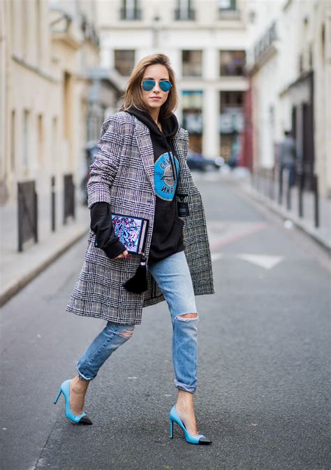 The Best Street Style From Paris Fashion Week Spring 2018 Glamour