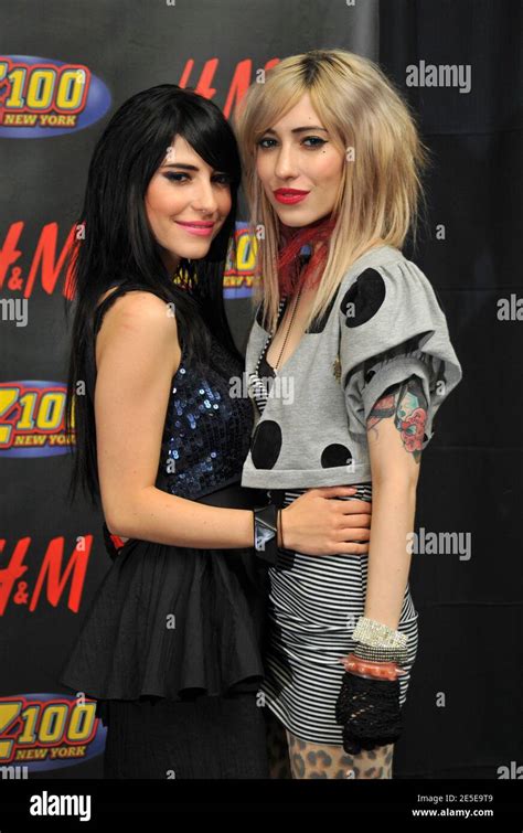 Lisa Origliasso L And Jessica Origliasso Of The Veronicas Pose In The Press Room During Z100 S