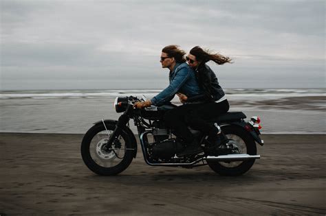 Oregon Coast Photographer Motorcycle Adventure Portland Wedding