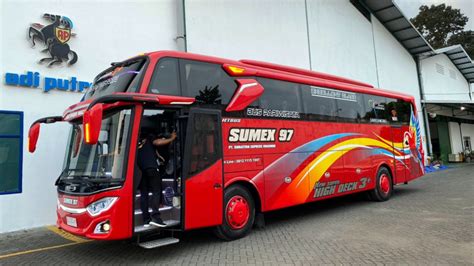 Foto Bus Ramah Lingkungan Berstandar Euro Menguntungkan Pemilik