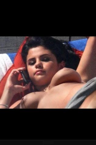 Selena Gomez Nsfw Through Luscious