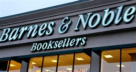 Barnes & noble the grove at farmers market. 100s of Barnes & Noble Stores to Close | LitReactor