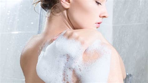 How To Take A Shower For Beautiful Skin Lor Al Paris
