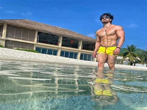 Tiger Shroff Chills In The Pool During Maldives Vacation Shares
