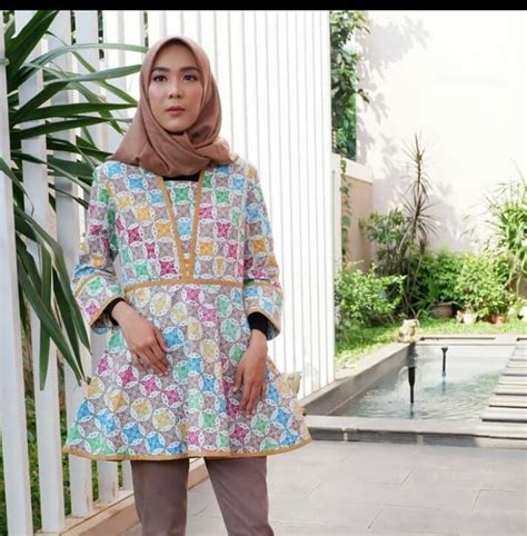 √ 50 Model Tunik Batik Elegan Modern Kerja And Kombinasi