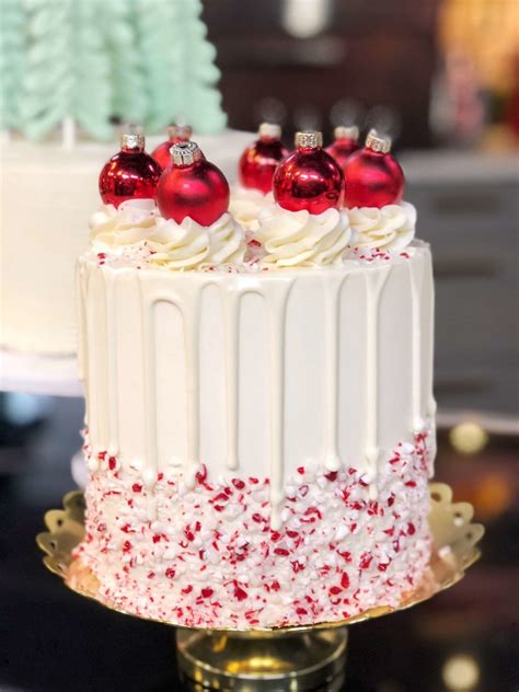Here are beautiful and easy birthday cake decorating ideas that look hard, but are simple enough that anyone (including me!) can do them. 57 Exciting Christmas Cake Ideas