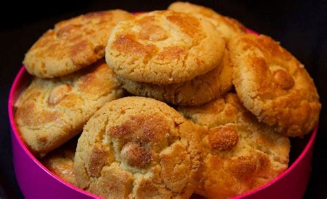 Simple Science: How to Make a Volcano with Kids