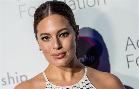 Ashley Graham Slams A Troll Who Fat Shamed Her Girlfriend