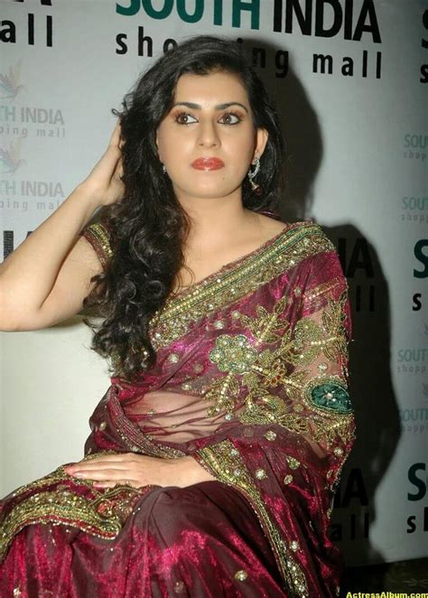 Tamil Actress Archana Wallpapers In Maroon Saree Actress Album