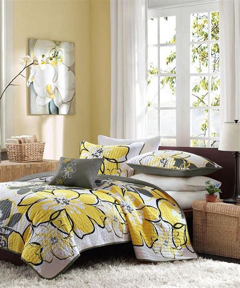 Visually Pleasant Yellow And Grey Bedroom Designs Yellow Bedding