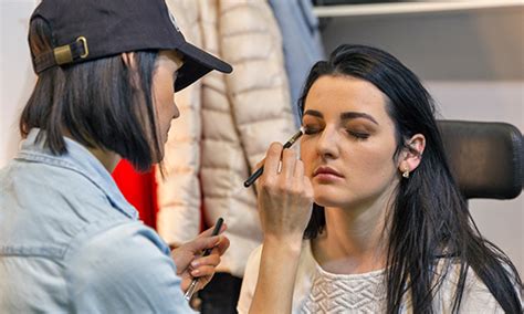 5 Things A Makeup Artist Needs To Do To Be In The Coolest Profession