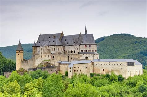 Sehenswürdigkeiten auf der karte von luxemburg. Burg Vianden in Vianden, Luxemburg | Franks Travelbox