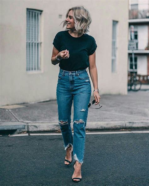 High Waisted Jeans Outfits Mom Jeans Outfits For Skinny Women