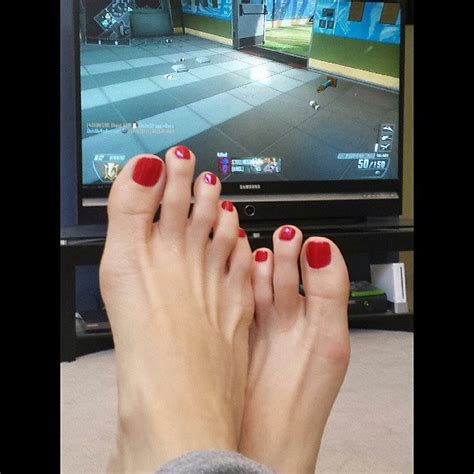 Vanilla Devilles Feet