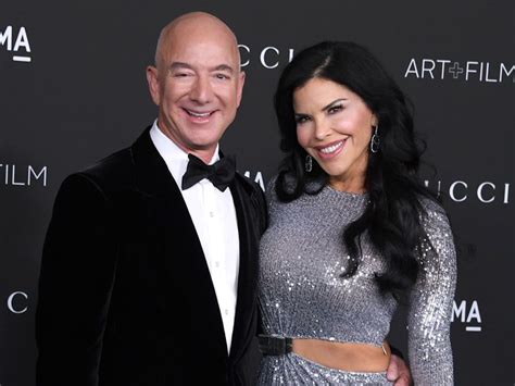 Who Is Jeff Bezos Fiancée All About Lauren Sánchez