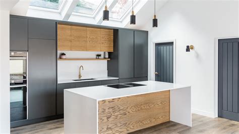 Bespoke Fitted Kitchens Contemporary Oak And Graphite Grey Kitchen