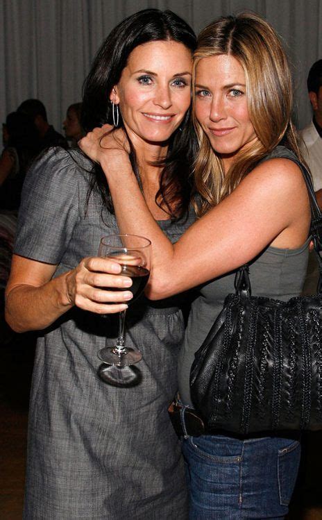 Photos From Famous Friends E Online Jennifer Aniston Photos
