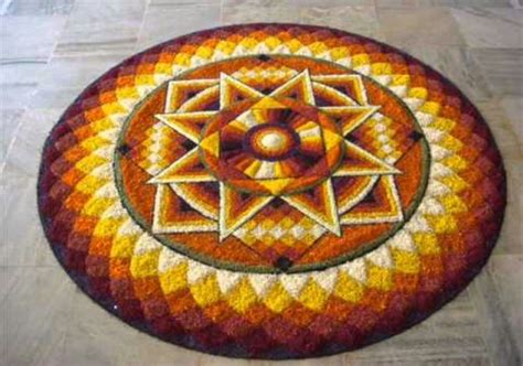 Colourful onam pookalam rangoli designs with images small diyas have been placed on the outer borders of the pookalam, which adds more brightness to the design. Pin by Asha Rani on Onam pookalam 2019 | Pookalam design